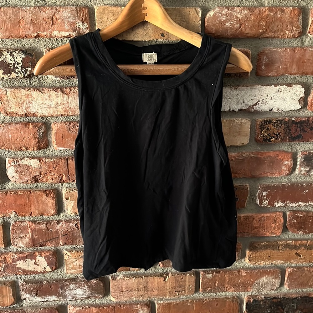 True Craft Black Sleeveless Cropped Tank Top Size Large